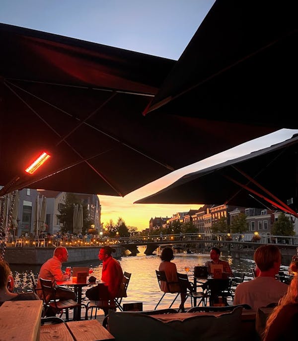 Annie's**, Leiden